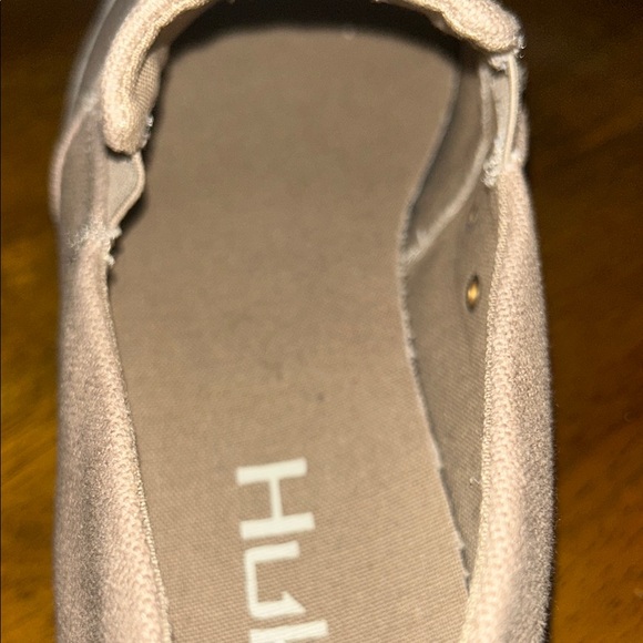 Huk Tan Loafers Slip-On Shoes - Picture 5 of 9